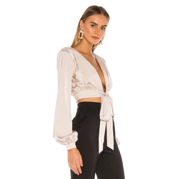 BNWT Revolve x NBD Imogen Tie Front Long Sleeve Top in Champagne S - Picture 2 of 13